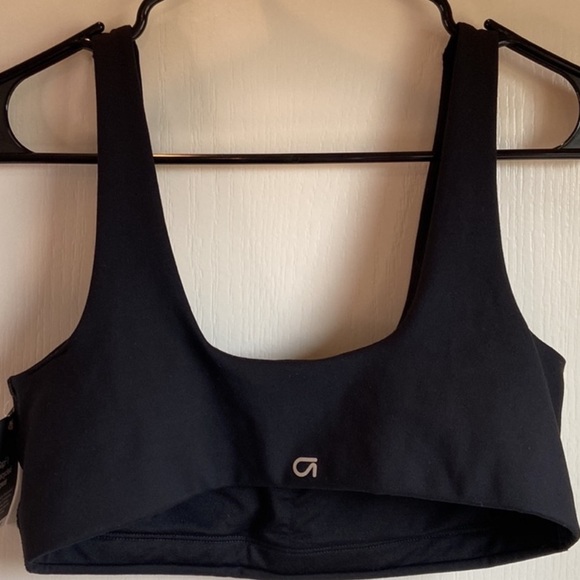 Gap black sports bra ( like new) SIZE. XS👛👛✅🛍️🛍️ - Picture 1 of 4